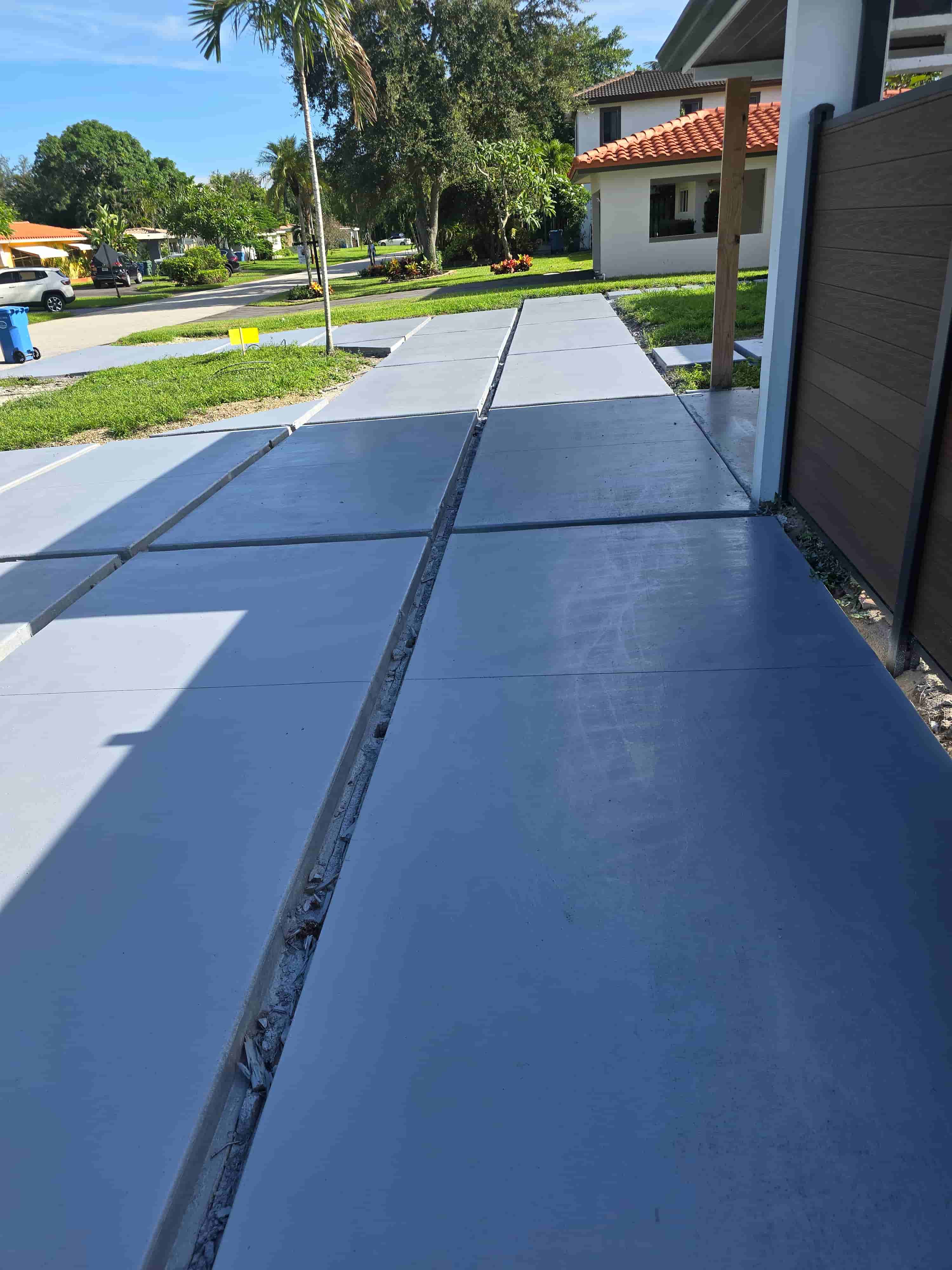 Concrete driveway in Tamarac, FL